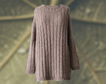 Oversized Suri alpaca sweater with all over cable pattern, Crewneck, Split Hem, color taupe.