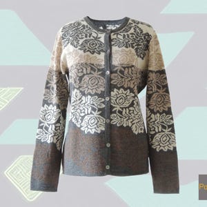 Women&#39;s jacquard knitted cardigan with flower pattern, baby alpaca wool, grey-creme-camel, lightweight cozy sweater, wool cardigan, size M