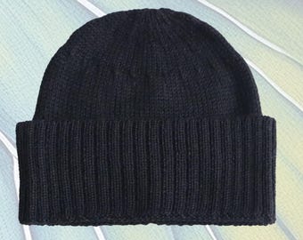 Classic Fisherman beanie made from 100% alpaca color black, unisex.