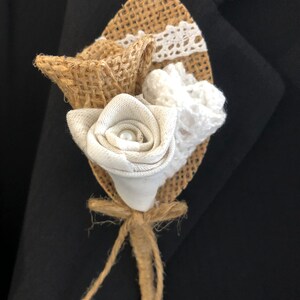 Boutonnière en toile de jute, tissu et dentelle image 1