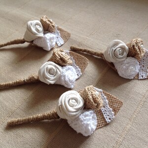 Boutonnière en toile de jute, tissu et dentelle image 4