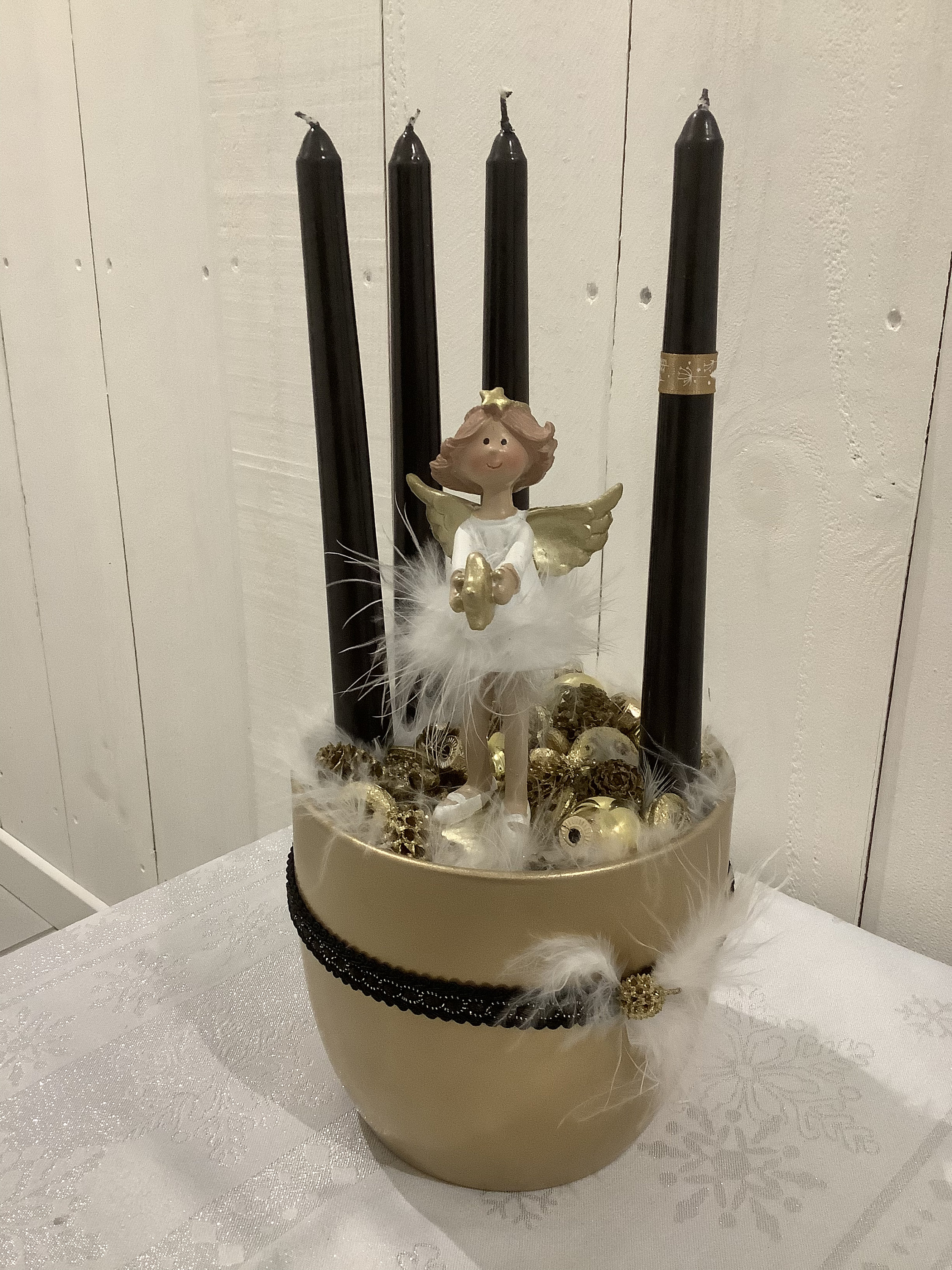 Centre de Table Pour Noël en Cache-Pot Couleurs Tendances | Or/Noir