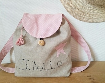 Petit sac à dos crèche/maternelle pour bébé/enfant en lin et coton rose pâle petites étoiles blanches. Prénom brodé