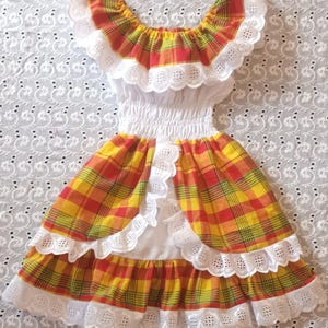 マドラスコットンレースとスモックの女の子ドレス