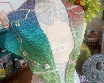 Knitted shawl for women in green and blue "Natur'ailes".