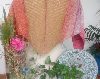 Châle, chèche roses, orangés tricoté à la main pour femme "Natur'ailes".