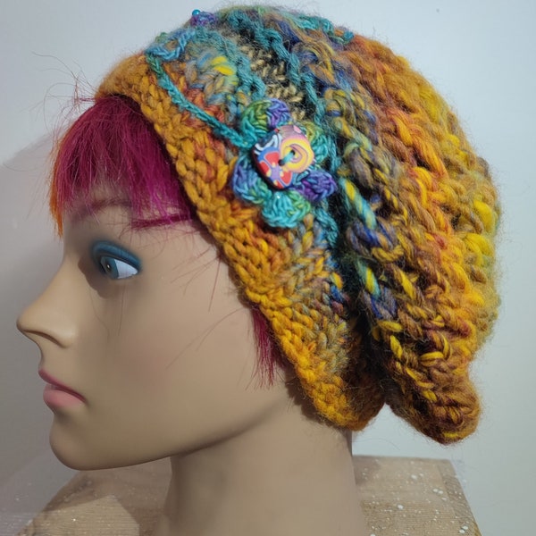 Bonnet en laine moutarde, bleus tricoté main pour femme "Graine de folie".