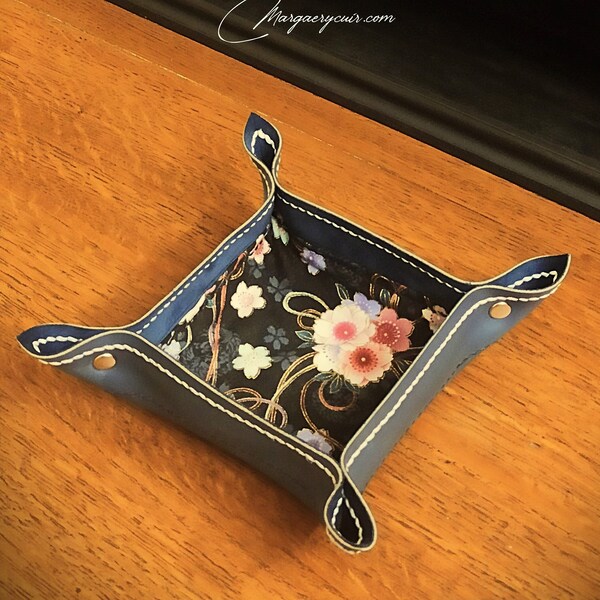 Plateau vide-poche en cuir, style japonisant à fleurs