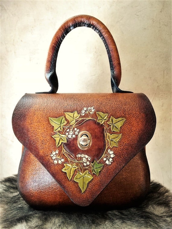 Art nouveau Leather bag