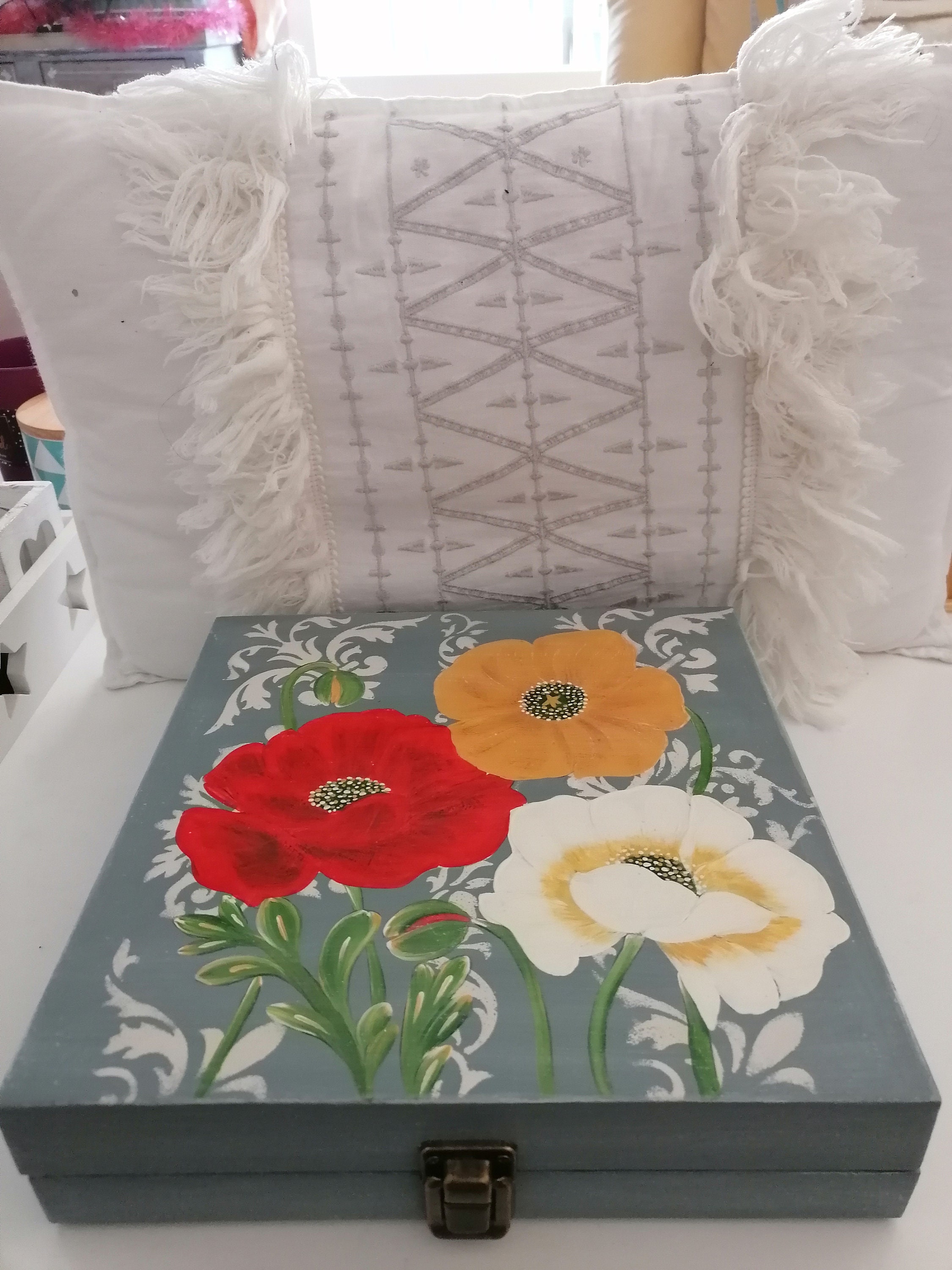 Boite à Télécommande en Bois , avec Un Décor de Coquelicots sur Fond Gris L' Aspect Vielli, Effet Ta