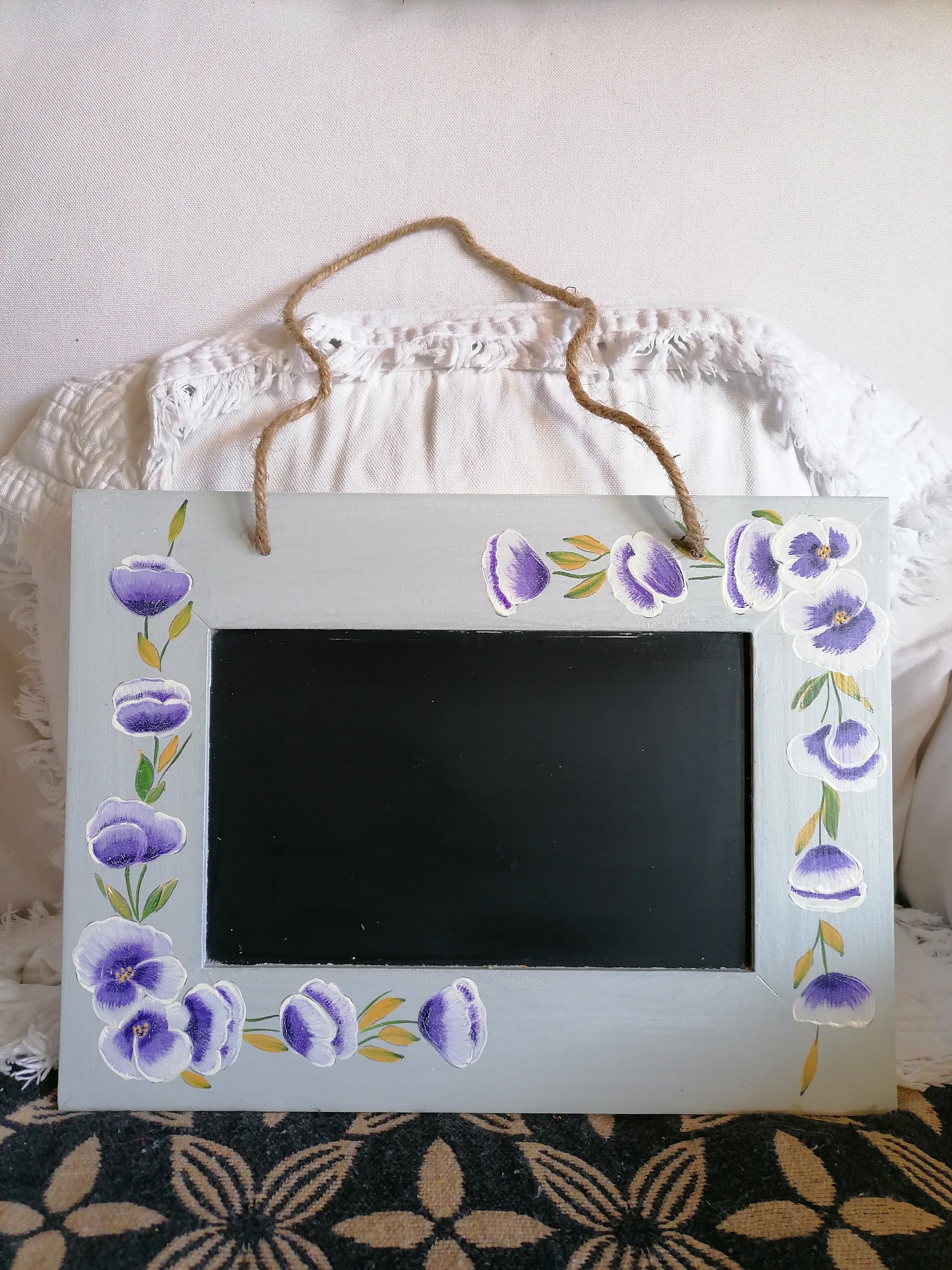 Ardoise Decorative , Ornée de Pensées sur Un Fond Gris Perle, Peinte à La Main Dimensions 30 X 22 cm