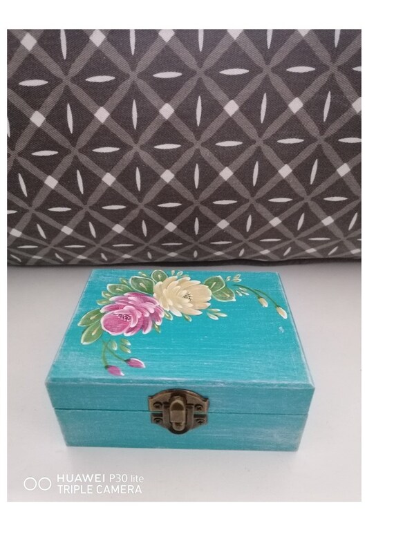 Boîte à Bijoux En Bois Verni Décorée à La Main - Motif Floral Et Paille - Vintage Et Unique