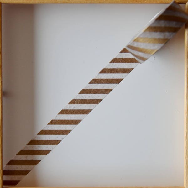 Masking tape - motif "CHEVRON DORE"- 1.5cm x 10m