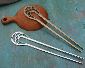 Double hairpin with art nouveau plant motif in silver or gold bronze color