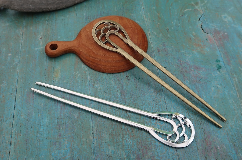 Art nouveau double-patterned vegetable hairpeat in silver or gold bronze
