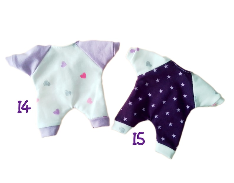 Kleidung für 20 cm große Corolle „Mini Calin“-Babypuppen: Kleidchen oder Pullover und Leggings-Set – Jersey und Wolle, verschiedene Farben Bild 7