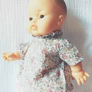 Harmony of roses for this blouse with wild rose and hollyhock flowers for dolls from 34 to 36 cm