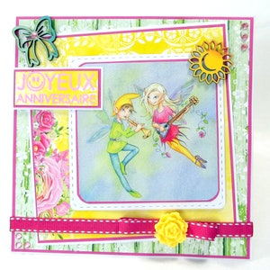Carte anniversaire pour fille de couleur blanc jaune rose et vertavec illustration lutins musiciens, format 15x15 cm
