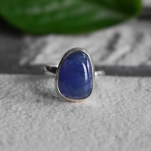 Anel de tanzanita de prata 925 - anel de tanzanita azul natural - anel de tanzanita azul - anel feito à mão - anel para mulheres - anel de design