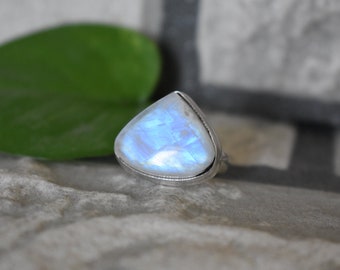 Handmade 925 Silver Ring: Natural Blue Flashy Moonstone