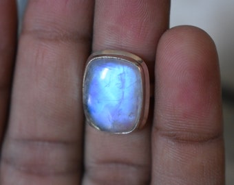 Handmade 925 Silver Ring: Natural Blue Flashy Moonstone