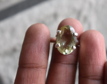 Anello Statement In Argento 925 Con Quarzo Limone Naturale: Incastonatura A Cornice, Placcato Oro E Rodio Nero
