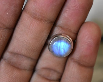 Handmade 925 Silver Ring: Natural Flashy Moonstone, 10mm