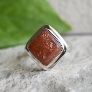925 silver natural sunstone ring-sunstone ring-sunstone design ring-sparking sunstone ring-orange sunstone ring