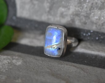 925 Silver Moonstone Ring - Handmade Blue Flashy Gemstone