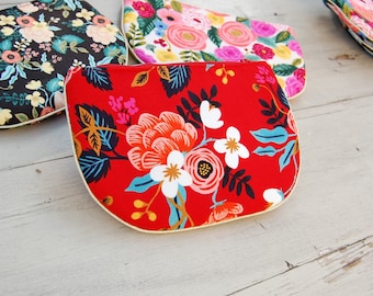 Golden red half-moon fleece pouch - Poetic and floral pouch - Ideal pouch for your personal belongings - After the Beach