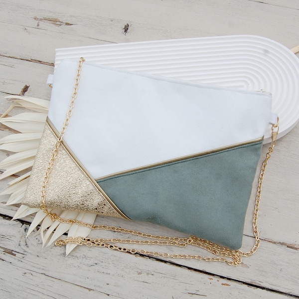 Pochette mariage, pochette de soirée, sac suédine blanc, vert sauge et dorée paillettes - Lignes graphiques dorées - Après la Plage