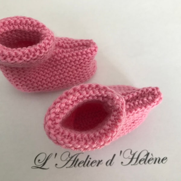 CHAUSSONS - Taille naissance 3 mois - couleur rose - tricotés à la main