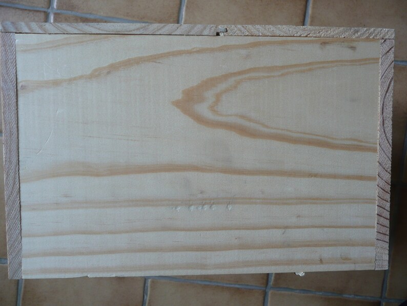 Screened wood wine case CHATEAU LESPARRE 2014 Graves de VAYRES Red empty wood crate France