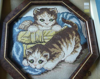 kit to embroider , coffret canevas / tapestry kittens
