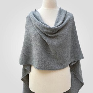 Pure Cashmere Wrap Shawl – Sustainable Luxury in Grey Heather