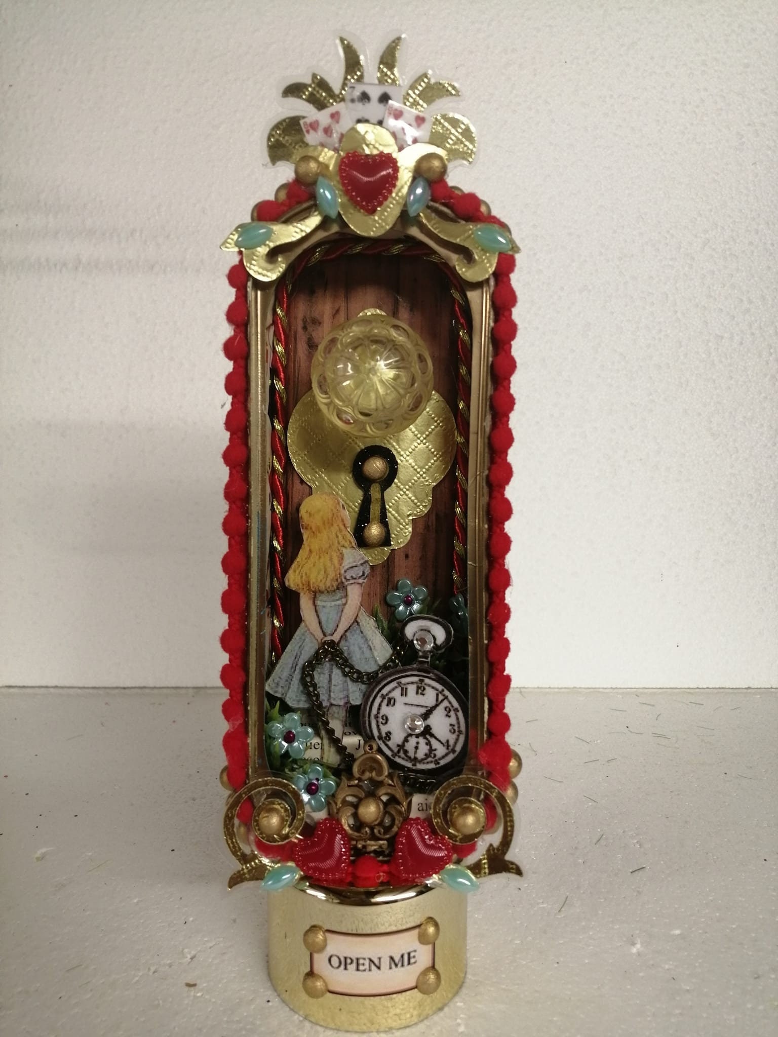 Alice Voudrait Sortir de Sa Jolie Boîte Maquereau