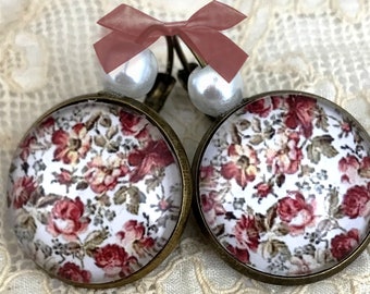Vintage romantic baroque “Coup de Soleil” cabochon sleeper earrings.