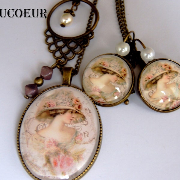 Collier pendentif cabochon " Femme D'antan au chapeau " Romantique Vintage Baroque.