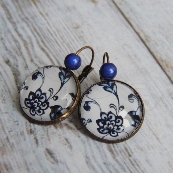 Boucles D'oreilles  dormeuse  Cabochon Métal Bronze, La  Chic du  Bleu Marine,Vintage, Romantique.