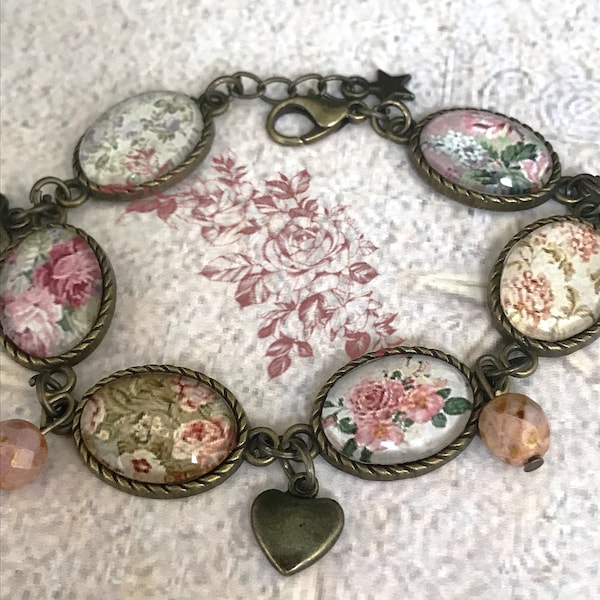 Bracelet ajustable Cabochon Métal Bronze ,Mes Fleurs Baroques , Vintage romantique.