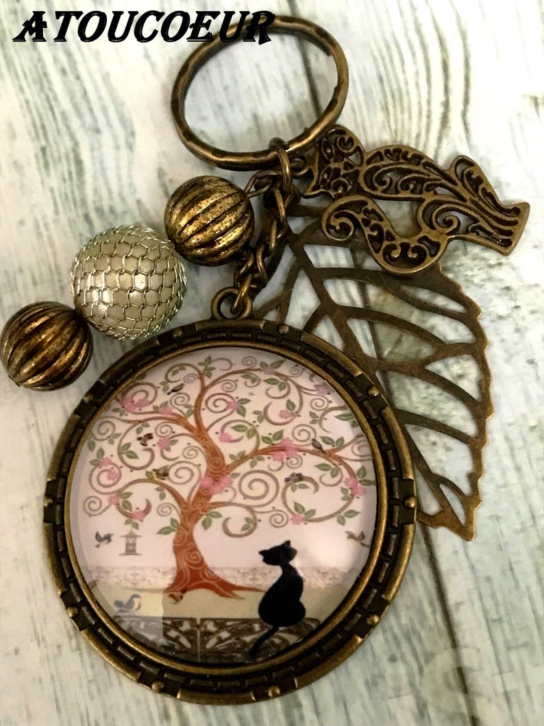 Cabochon key ring, The merry-go-round of key rings, Romantic vintage Baroque. image 4