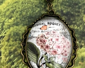 Collier sautoir cabochon  ,Un air de Printemps, vintage baroque romantique.