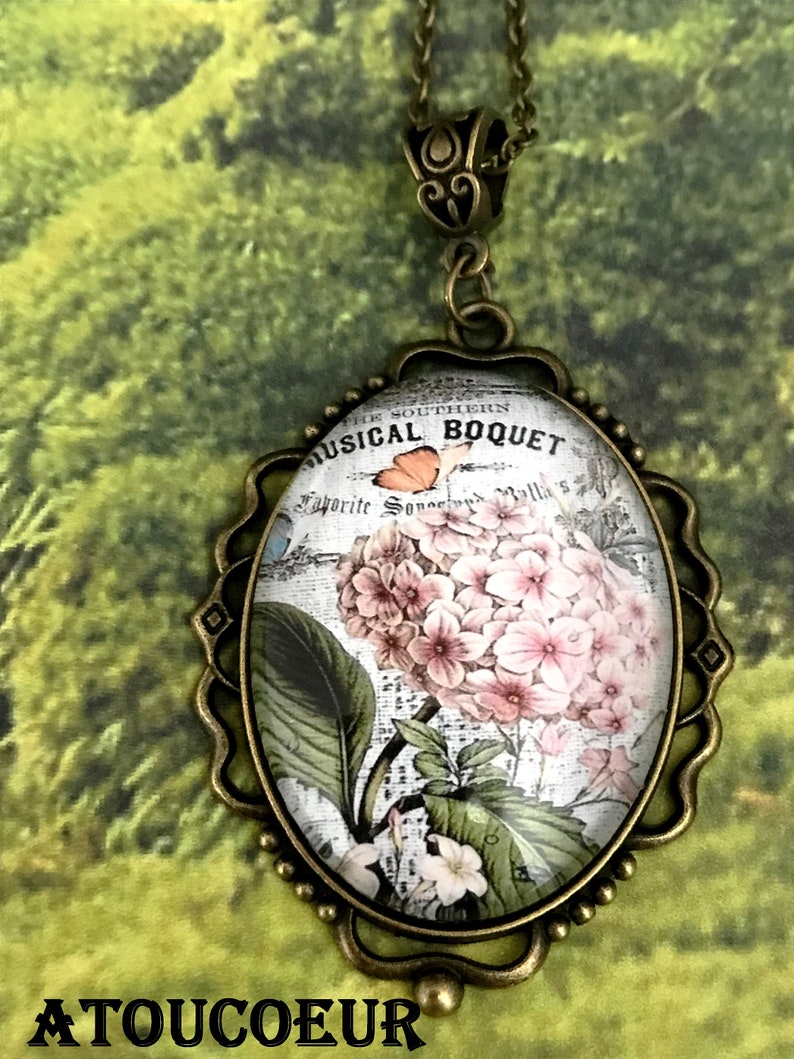 Cabochon long necklace necklace, An air of Spring, romantic vintage baroque. image 1
