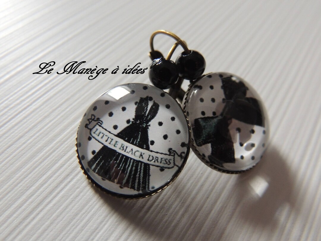 Boucles D'oreilles Dormeuses Noires Vintage - Anciennes, Occasion, Sans Marque