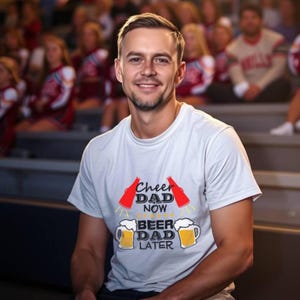 Divertente immagine SVG di Cheer Dad per il tuo bevitore di birra preferito.