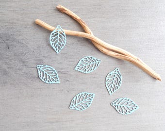 Lot of 10 printed watermark leaves enamelled clear turquoise