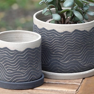 Carved Waves- Handmade Ceramic Succulent Pots Clay Pottery Planters for Succulents, Black & Natural Home Decor Indoor Plant Pot