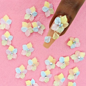3D Flower Nail Art Acrylic 3D Flowers 3D Flat Flowers | Nail Art | Nail Charms | Nail Decoration | Pastel | Rainbow | Crystals | Pearls