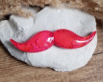 Mustache magnet 9.5 x 2 cm in pink Pétriart resin. Mother's Day gift