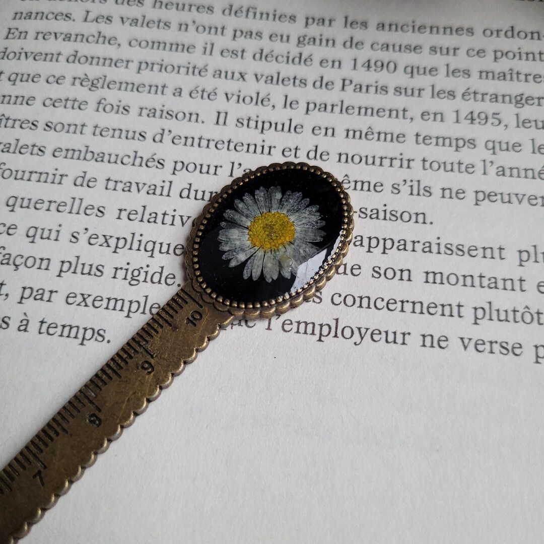 Flower Bookmark Ruler Brass Ruler Bookmark With Floral Medallion - Dried Daisy Flower, Ideal ...
